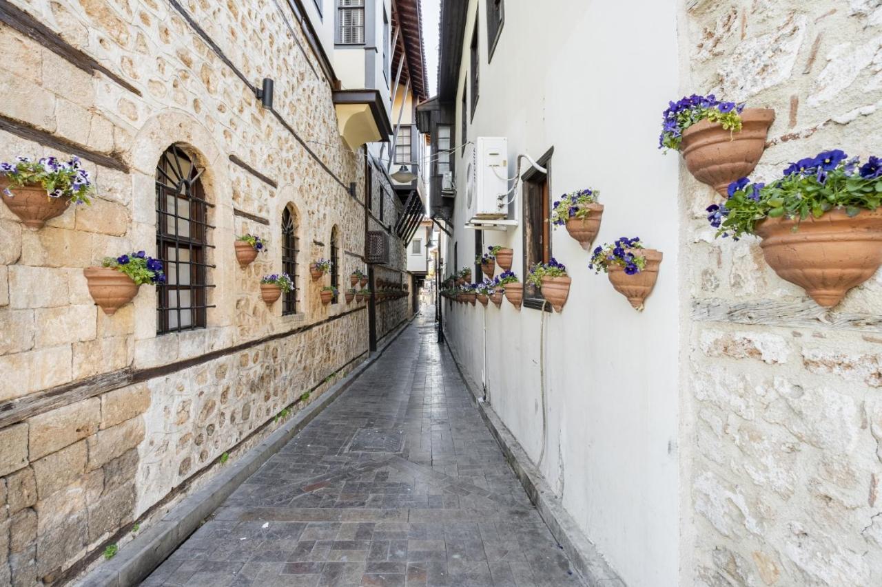 Delightful Flat Near Hadrians Gate Apartament Antalya